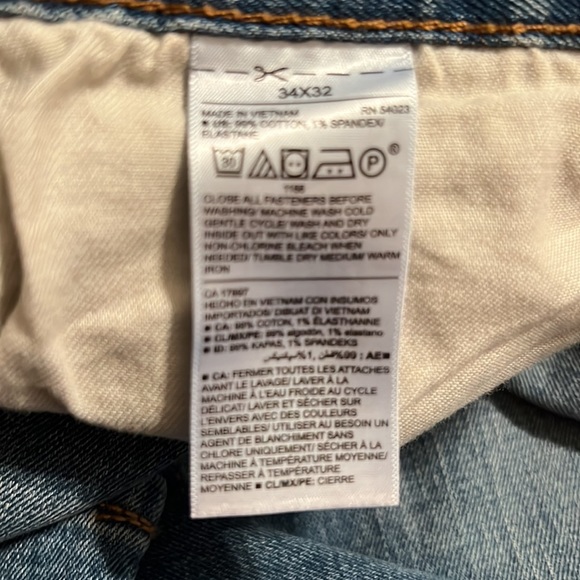 Men’s Old Navy jeans. Size 34x32. Gentle worn and like new. - Picture 3 of 3